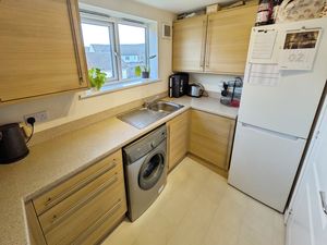 Kitchen- click for photo gallery